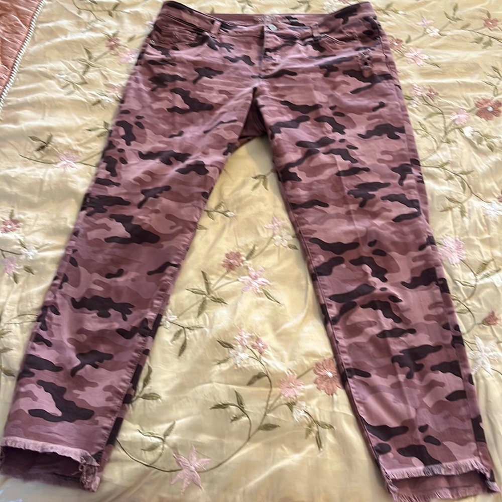 New York & Company Skinny Ankle Jean